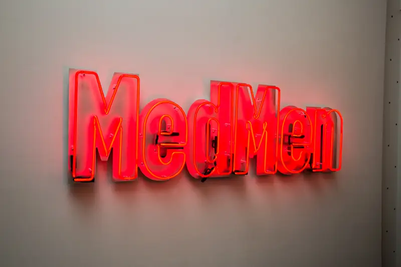 MedMen red neon sign illuminated